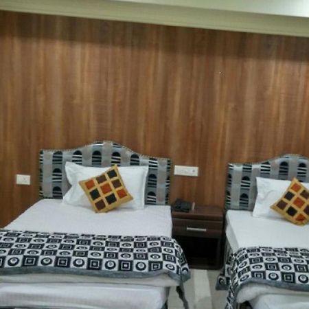 Bodhgaya Gautam Hotel Exterior photo