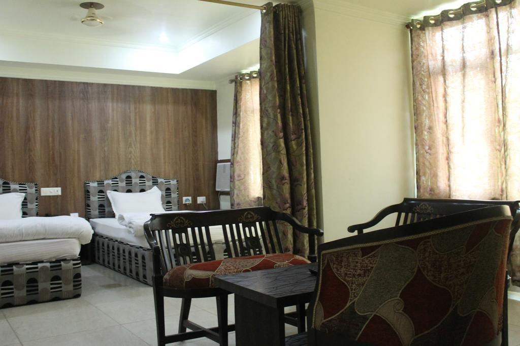Bodhgaya Gautam Hotel Exterior photo