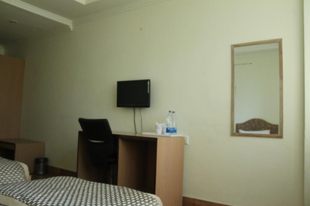 Bodhgaya Gautam Hotel Exterior photo