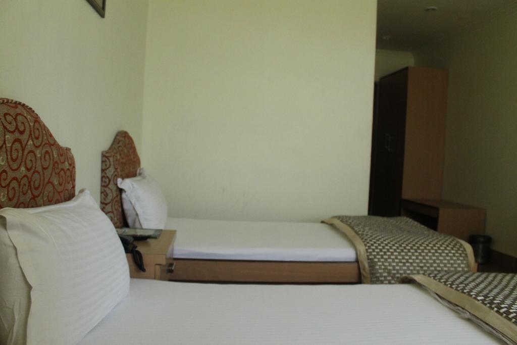 Bodhgaya Gautam Hotel Exterior photo