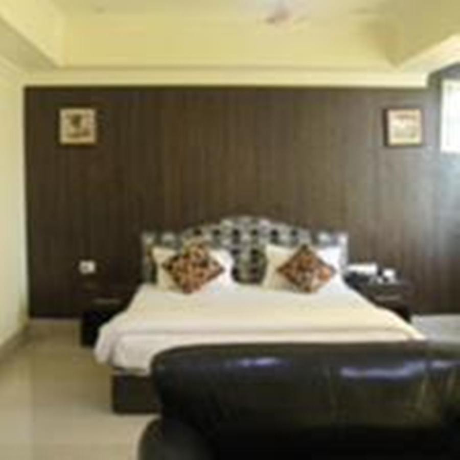 Bodhgaya Gautam Hotel Exterior photo