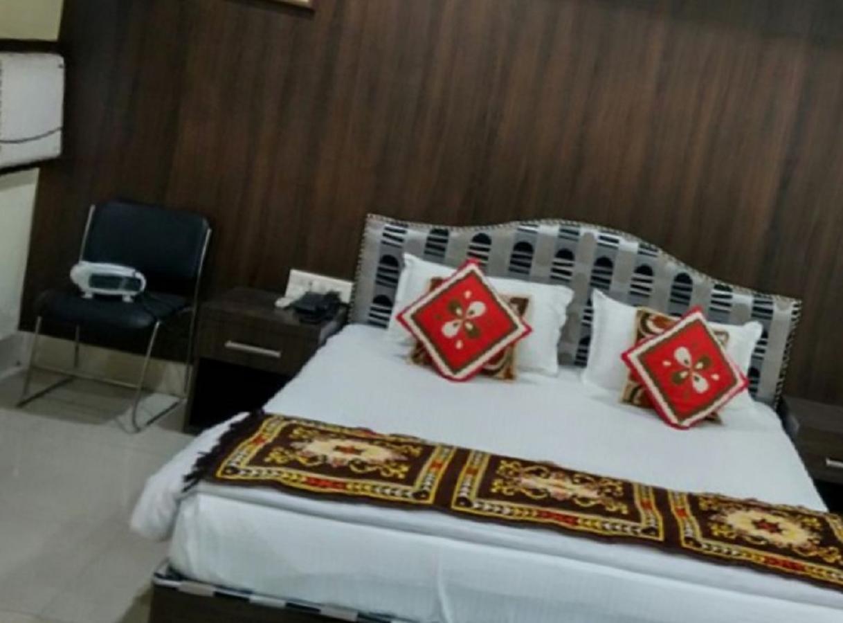Bodhgaya Gautam Hotel Exterior photo