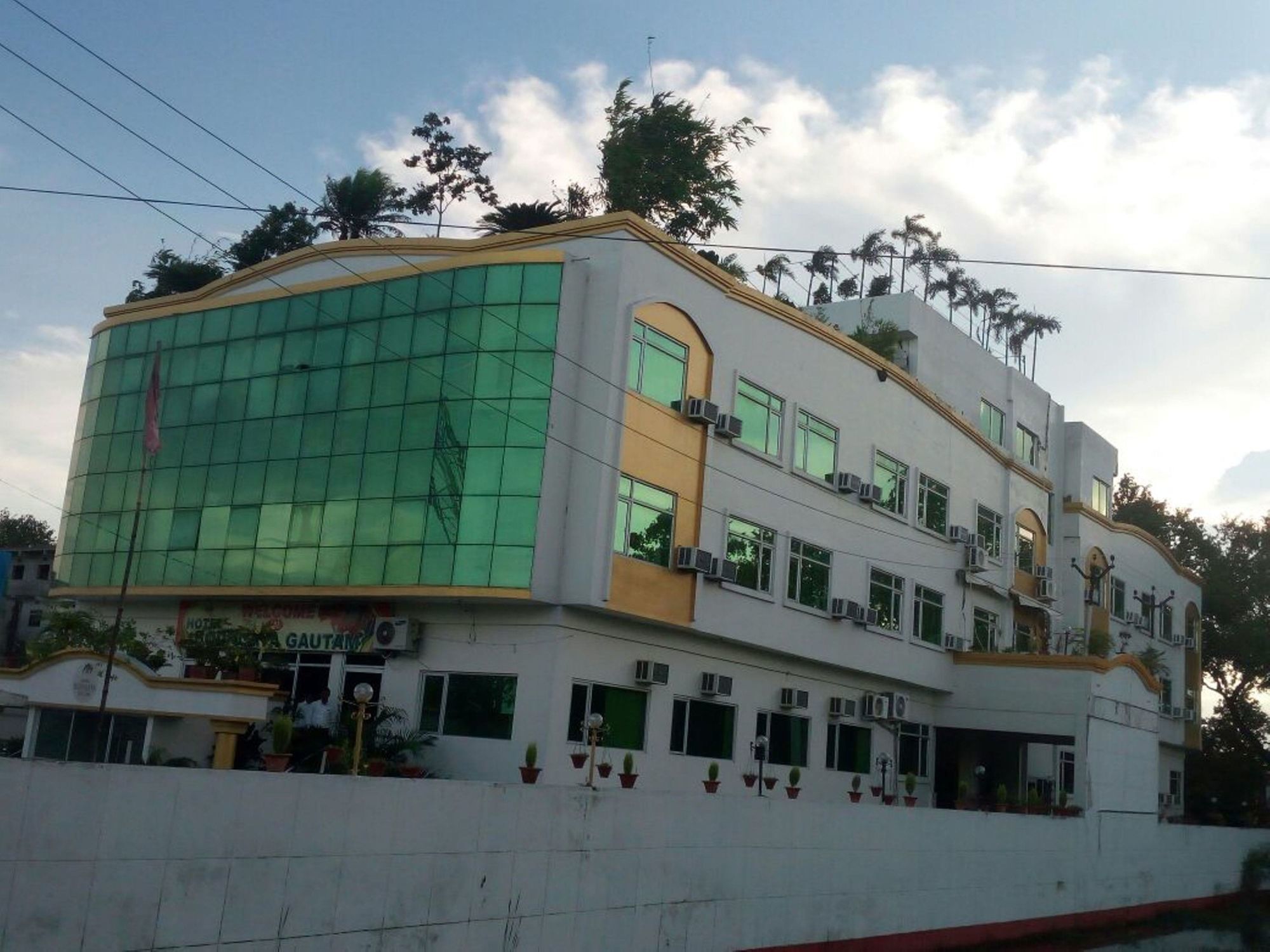 Bodhgaya Gautam Hotel Exterior photo